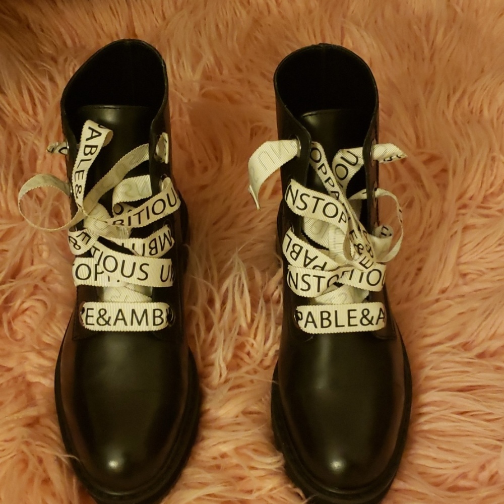 Stylish combat boots worn 1x like new